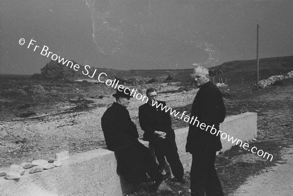 GROUPS NEAR MALIN HEAD